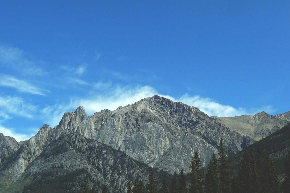 Harga Emas Hari Ini Antam di Pegadaian Rp2.911.000 per Gram (24 April 2026)