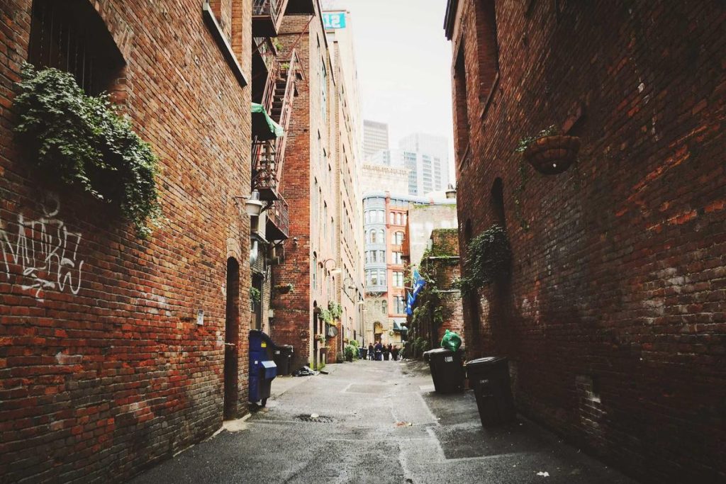 Harga Emas Antam Sore Ini: Jangan Kaget Lihat Angka Terbaru!