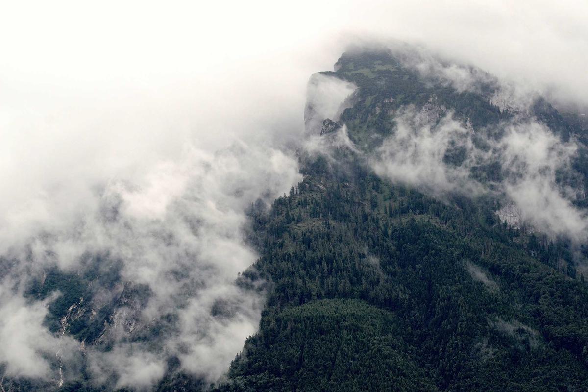 Harga Emas Galeri 24, UBS, Antam & Antam Retro Hari Ini 25 April 2026